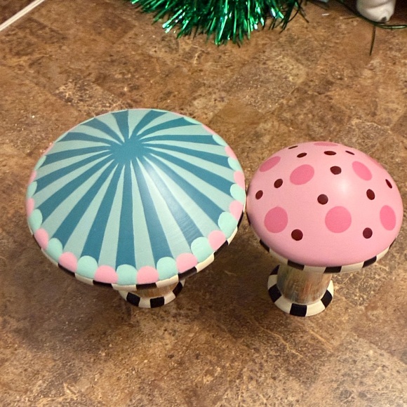 McKenzie Childs Whimsical Blue and Pink Mushroom Decor Set - Picture 4 of 4